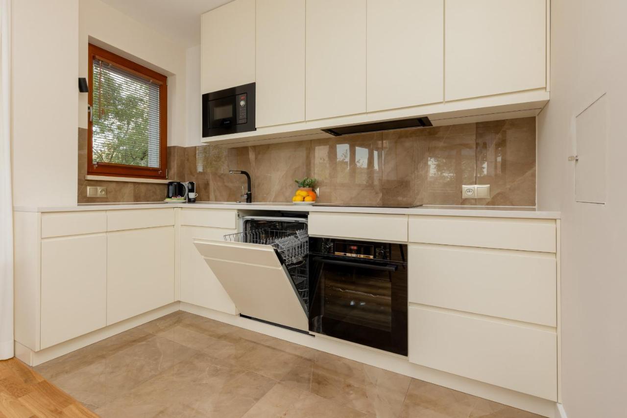 Deluxe Apartment Wronia 45 With Ac, Parking & Balcony By Renters Prestige Варшава Экстерьер фото
